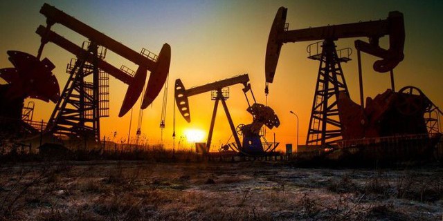 Прогноз: нефть удержит