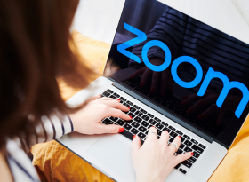 Акции Zoom падают на 16%